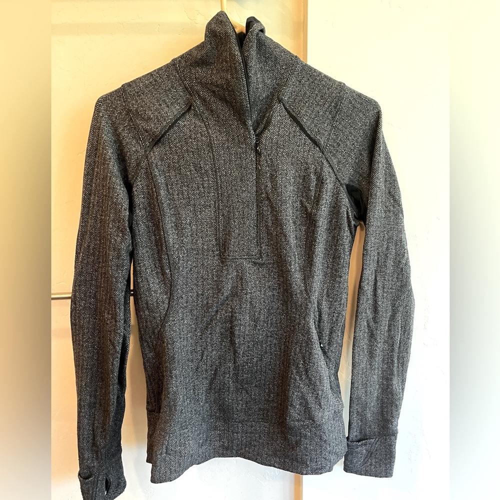 Lululemon running top size 8